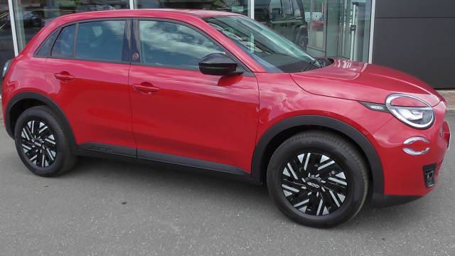 2024 Fiat 600 Red 5-Door