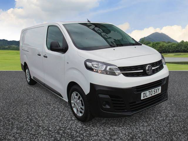 Vauxhall Vivaro 1.5 L2 H1 2900 Dynamic LWB Van Diesel White