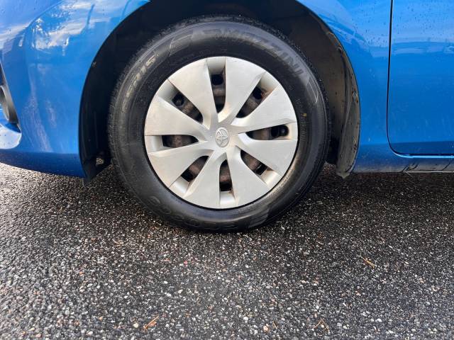 2014 Toyota Auris 1.4 D-4D Active Hatchback 5dr Diesel Manual Euro 5 (s/s) (90 ps)