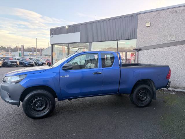 2020 Toyota Hilux 2.4 D-4D Active Extra Pickup Extended Cab 4dr Diesel Manual 4WD Euro 6 (s/s) (150 ps)
