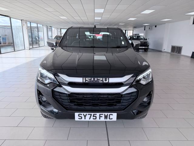 Isuzu D-Max 1.9 TD DL40 Pickup Double Cab 4dr Diesel Auto 4WD Euro 6 (s/s) (164 ps) Pick-up Diesel Black