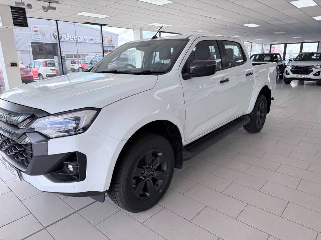 2025 Isuzu D-Max 1.9 TD V-Cross Pickup Double Cab 4dr Diesel Manual 4WD Euro 6 (s/s) (164 ps)