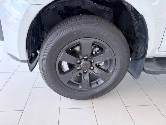 2025 Isuzu D-Max 1.9 TD V-Cross Pickup Double Cab 4dr Diesel Manual 4WD Euro 6 (s/s) (164 ps)