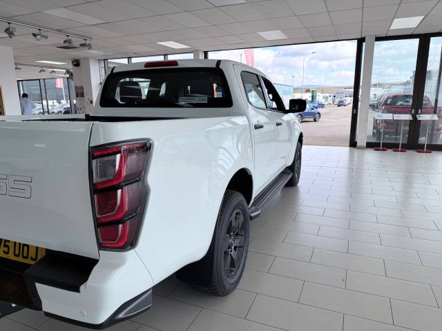 2025 Isuzu D-Max 1.9 TD V-Cross Pickup Double Cab 4dr Diesel Manual 4WD Euro 6 (s/s) (164 ps)