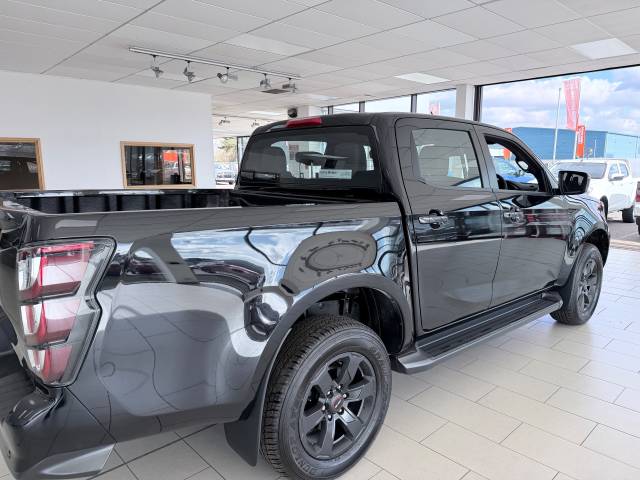 2025 Isuzu D-Max 1.9 TD V-Cross Pickup Double Cab 4dr Diesel Manual 4WD Euro 6 (s/s) (164 ps)