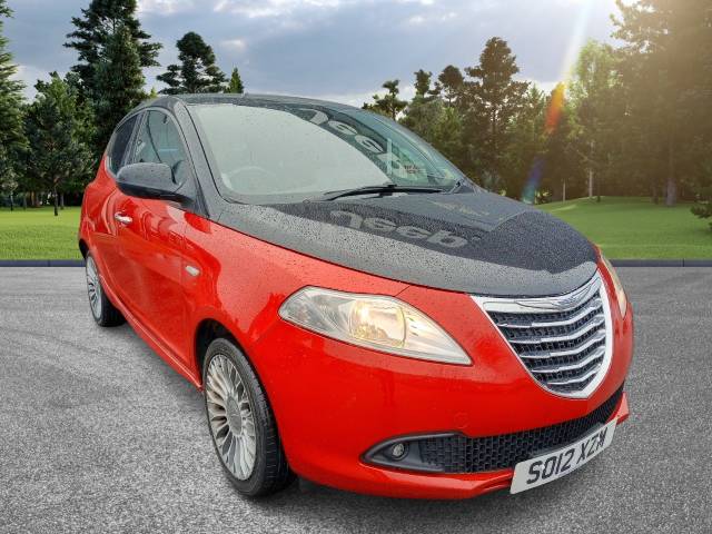 Chrysler Ypsilon 1.2 Black & Red  5dr 69 bhp Hatchback Petrol Black
