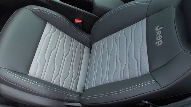 2025 Jeep Avenger 1.2 e-Hybrid Upland SUV 5dr Hybrid DCT E-AWD 136 Automatic